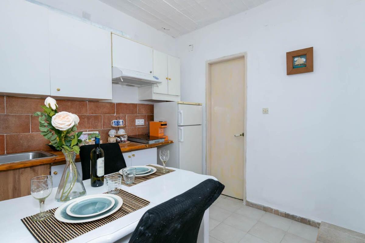 Appartamento Chrysa S House Hydra  Esterno foto